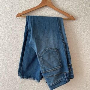 Good American Good Curve Straight Jeans